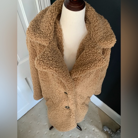 Sherpa/Teddy Coat - Picture 4 of 8